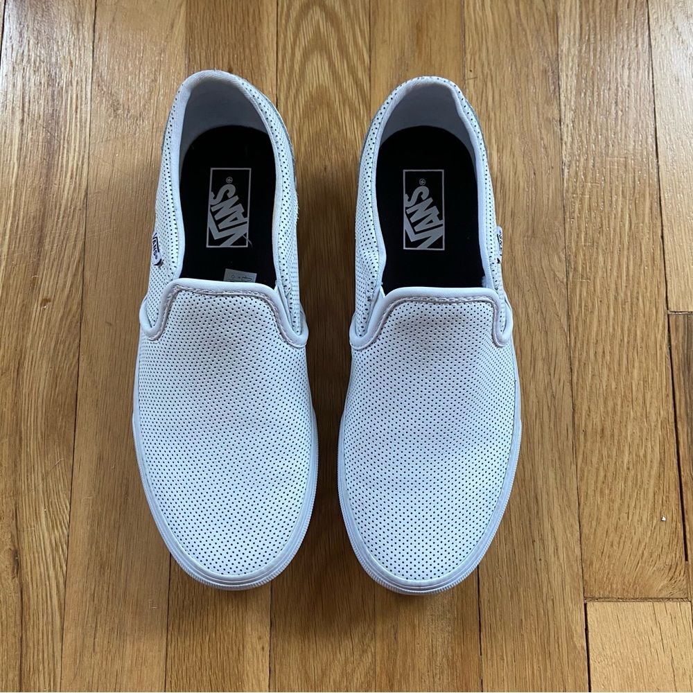 {Vans} White Asher Slip-On Sneaker - size 9 - Picture 2 of 5